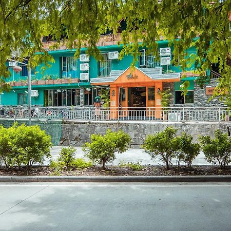 26Life Yunnan Ethnic Creative Inn Jinghong Exterior photo